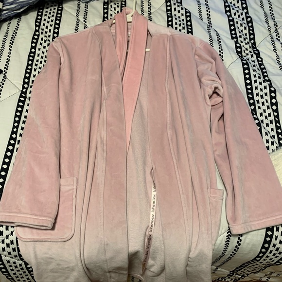 Tops/Robe/dresses - Picture 2 of 16